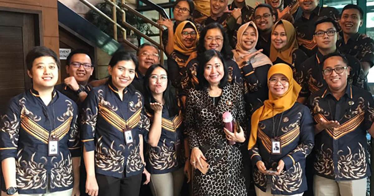 Jasa Desain Produksi Seragam Kantor Model Batik  NAM